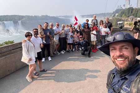 Niagara Falls Walking Tour with skip the ticket line boat tour