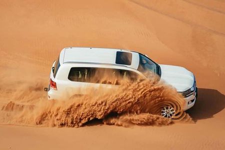 Desert Safari Dubai With Live BBQ Dinner and 4x4 Pick up