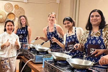 White Lotus Thai Cooking Class in Bangkok