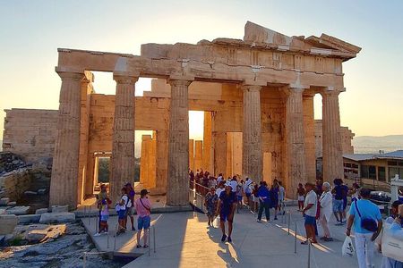 Acropolis Premium 2-Hour Small-Group Tour (Max 12 Guests)