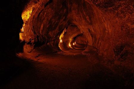 Best of Big Island: Volcanoes, Waterfall, Blacksand Beach & Lunch