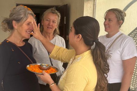 Yoga, Sound Therapy and Vegan Breakfast Experience in Delhi