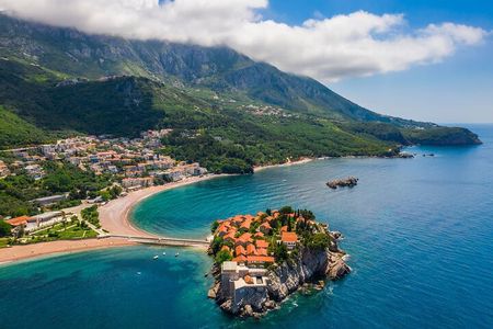 Tirana: Day Tour to Montenegro, Budva and Sveti Stefan