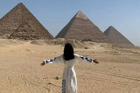 Unique Giza Saqqara Memphis Authentic Lunch with Pyramids View