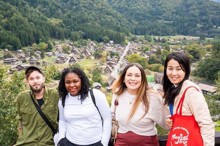 Private Day Trip to Shirakawa Go from Kanazawa