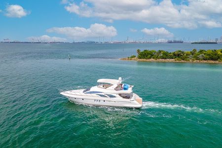 Luxury Private Yacht 65 + 2 Jet Ski Tour For 13 Pax to the Islands