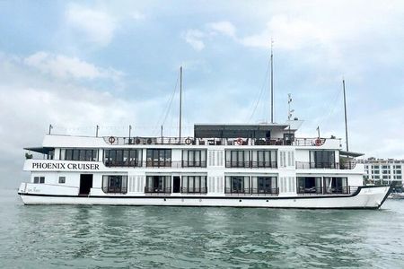 2-Days, 1-Night Halong Bay Discovery Cruise from Hanoi