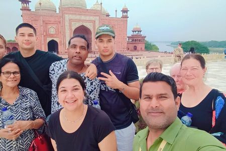 Same Day Taj Mahal Tour by Gatiman Express Train