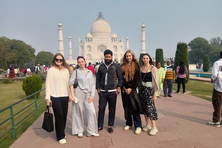 Taj Mahal, Agra Fort & Baby Taj same Day Tour from Delhi by Car