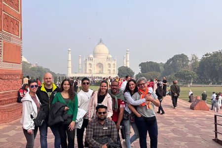 From Delhi: Taj Mahal & Agra Private Day Trip with Transfers