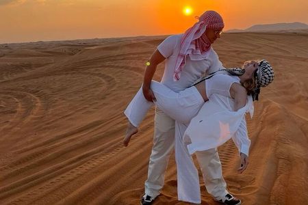 Vip Desert Safari Red Dunes 4x4 Pick/Drop Camel Dinner Shows