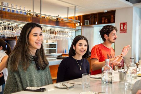 Tapas & Paella Experience | 3 Local places | Meet Travelers