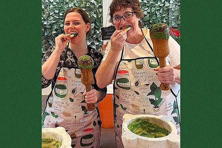 Pesto and walnut mortar sauce with World Champion and Ligurian Menu