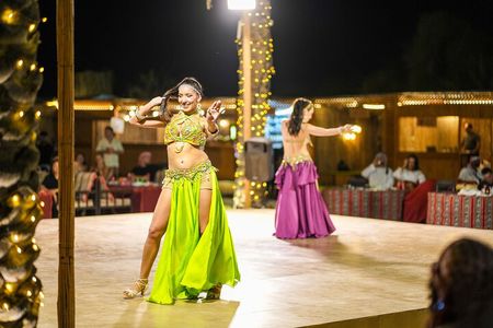 Dubai Tour and Desert Safari: Sand Boarding & BBQ Dinner Combo 