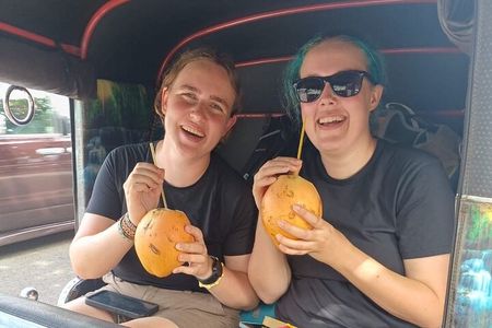 Colombo Tuk Tuk City Tour -Sightseeing Entry Fees & Food Included