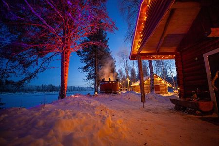 Sauna, hot tub and cold plunge - Exclusive riverside retreat