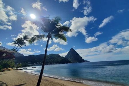 St Lucia Sunset Bar Hop: Island Rhythms 