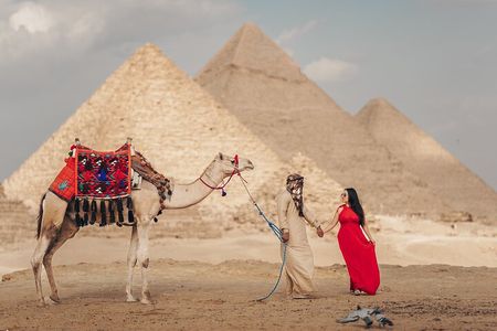 All Including Tour Private Giza Pyramids ,Sphinx ,Cairo Museum ,Camel Ride Lunch
