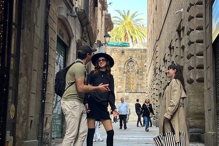 Barcelona Gothic Quarter Old Town Private Walking Tour 