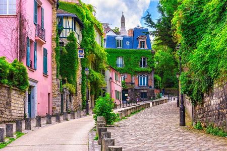 Montmartre Small Group Walking Tour