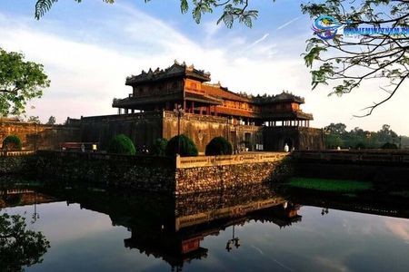 Hue City Day Tour: Imperial Citadel, Thien Mu Pagoda & Lunch