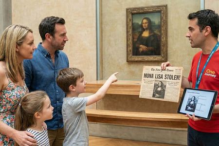 Louvre Art Heists & Scandals–Guided Tour with Entry