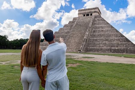 Chichen Itza by Van: Reduced Group, Tour Guide, Fast Trip & Lunch