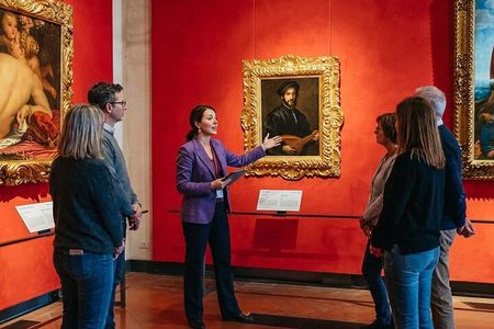 Uffizi Gallery Small Group Guided Tour with Tickets