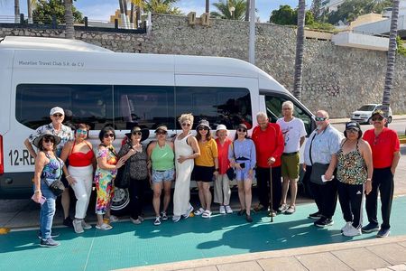 Mazatlan van for hire at cruise terminal – Bilingual Driver Incl.