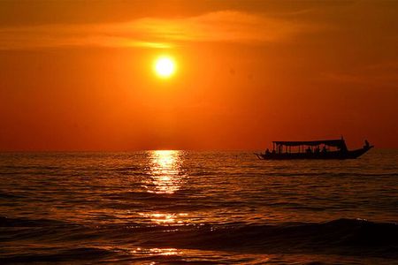 Private Tour Kampong Phluk and Roulous Tour with English Driver
