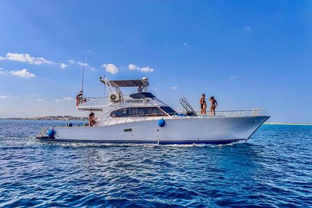 PRIVATE! Full Day Charter Boat Trip| Snorkeling and Islands tour