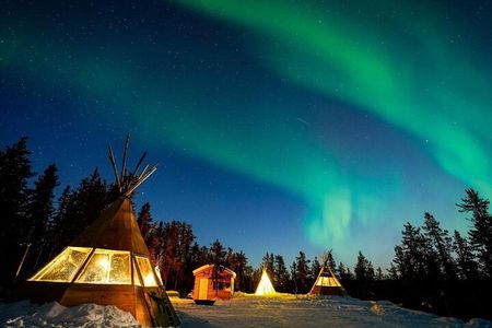 Yellowknife: Winter Aurora Complete | 4 Days / 3 Nights | SUV