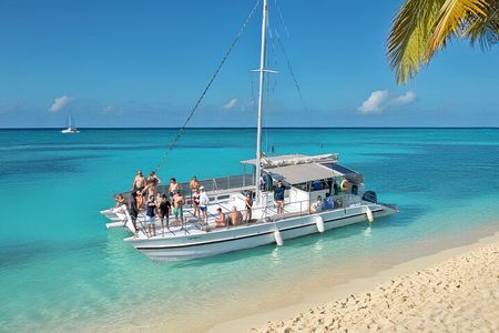 Punta Cana Catamaran Party– Snorkeling, Open Bar, Music & Pickup