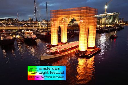 Amsterdam Light Festival: Heated Boat Cruise + Hot Drinks & Bite