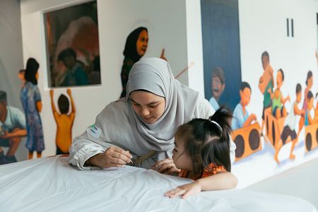 Premium Hawker Experience: Sample Local Favorite Hawker Food