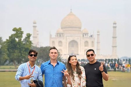 Taj Mahal and Agra Private Car Tour from Delhi with 5* Lunch