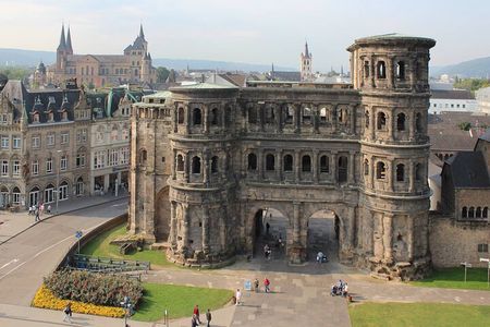 Trier, Schengen and French Castle Tour from Luxembourg 