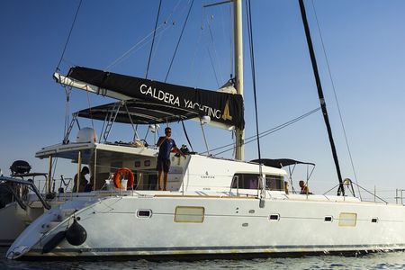 Athens Private Cruise with Meal, Open Bar & Transfer