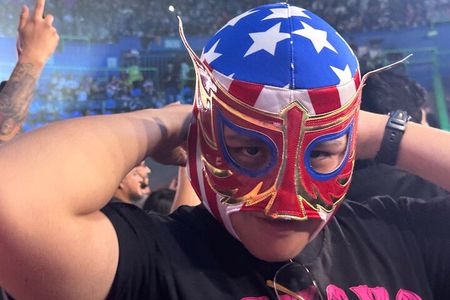 Mexico City Family Lucha Libre Tour and Ice Cream with light Walk
