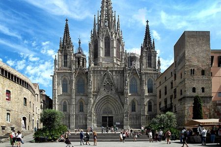 Barcelona Gothic Quarter Walking Tour with Tapas