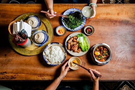Delicious Da Nang Food Tour with 15+ Tastings