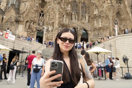 Barcelona in 3 Hours: Express Highlights & best Photo Spots Tour