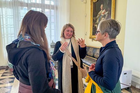 Krakow: Wawel Castle, Cathedral, Salt Mine, and Lunch