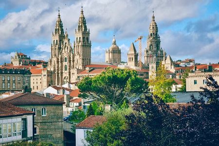 Santiago de Compostela Historic Walking Tour in Small Group