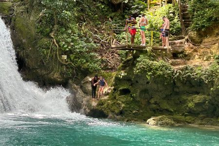 Blue Hole dunn river floating bar Ocho Rio tour
