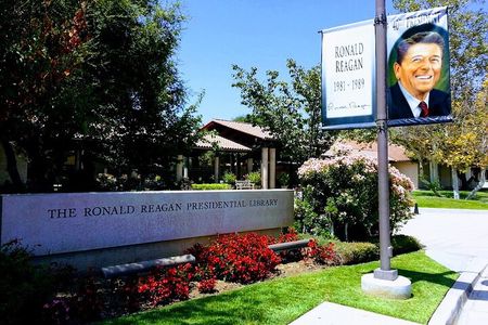 Ronald Reagan Presidential Library Tour with Hotel Pickup