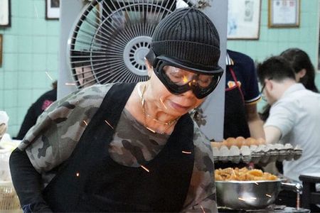 Bangkok Jay Fai Michelin star table reservation and City Tour