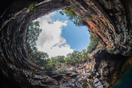 From Argostoli: Melissani Lake, Myrtos View & Beach Escape