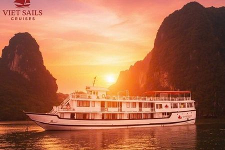 3 Days 2 Nights Exploring Bai Tu Long Bay