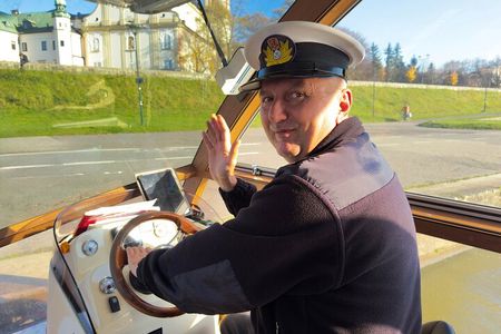 Krakow: River Cruise and Wieliczka Salt Mine Group Tour